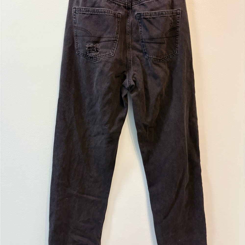 American Eagle Black washed High-Waist Straight Leg Jeans